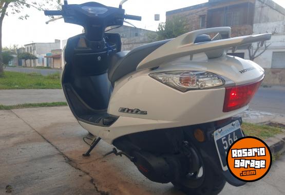 Motos - Honda Elite 2014 Nafta 26700Km - En Venta