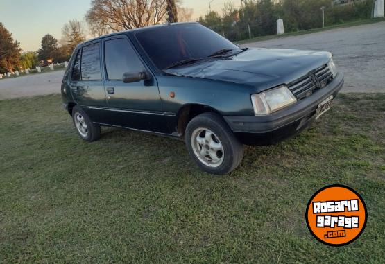 Autos - Peugeot 205 1998 Diesel 185000Km - En Venta