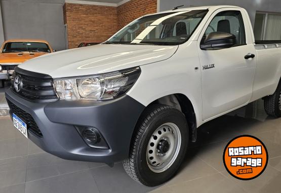 Camionetas - Toyota Hilux cabina simple 2023 Diesel 0Km - En Venta