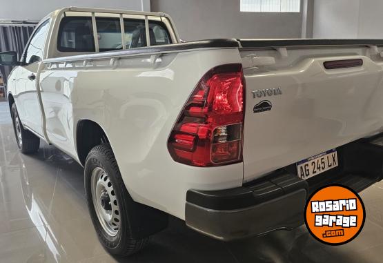 Camionetas - Toyota Hilux cabina simple 2023 Diesel 0Km - En Venta