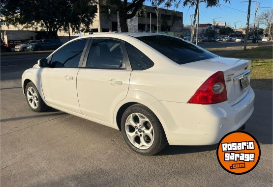 Autos - Ford Focus 2012 GNC 124000Km - En Venta