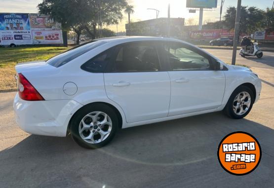 Autos - Ford Focus 2012 GNC 124000Km - En Venta