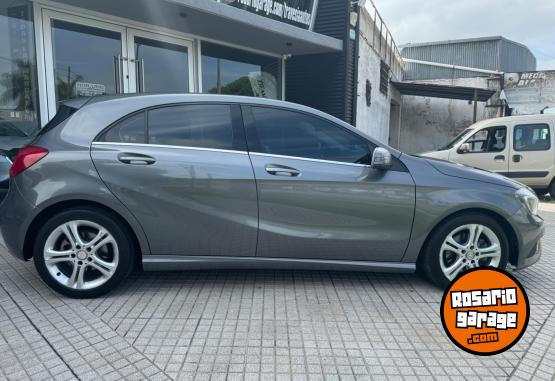 Autos - Mercedes Benz A200 URBAN 1.6 2013 Nafta 90000Km - En Venta