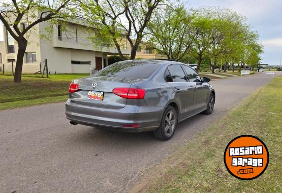 Autos - Volkswagen Vento luxury 2.5 2015 Nafta 126000Km - En Venta