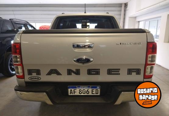 Camionetas - Ford Ranger LTDA AT 2023 Nafta 38000Km - En Venta