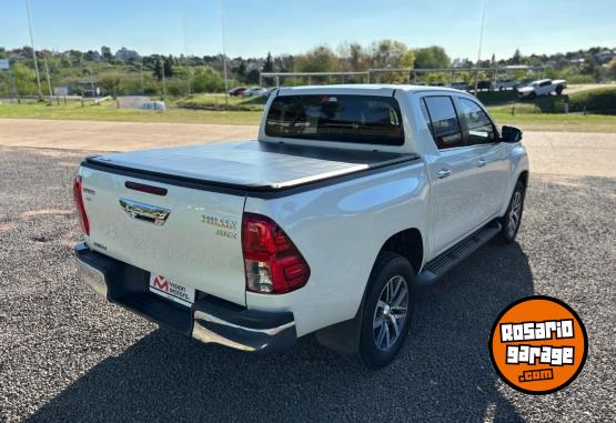 Camionetas - Toyota HILUX 2.8 SRX 4X2 MT 2018 Diesel 130000Km - En Venta