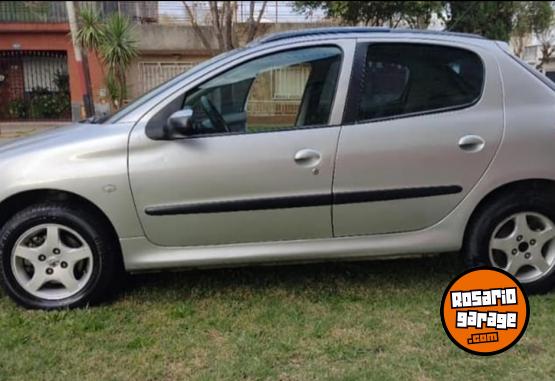 Autos - Peugeot 206 2005 Nafta 210000Km - En Venta