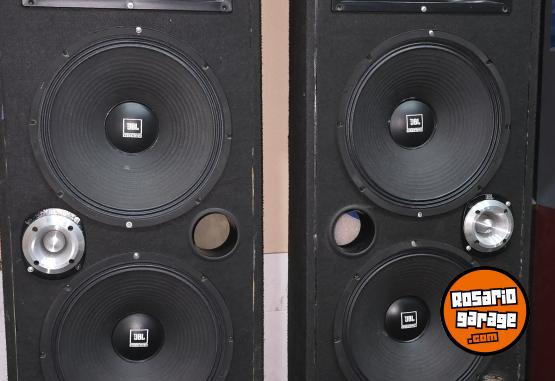 Electrnica - cajas pirameidales jbl - En Venta