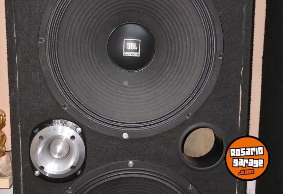 Electrnica - cajas pirameidales jbl - En Venta