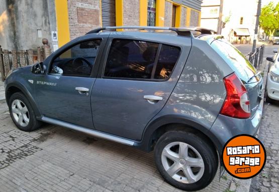 Autos - Renault Sandero 2010 GNC 180000Km - En Venta