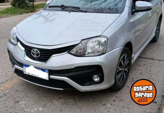 Autos - Toyota ETIOS PLATINUM 2017 2017 Nafta 99000Km - En Venta