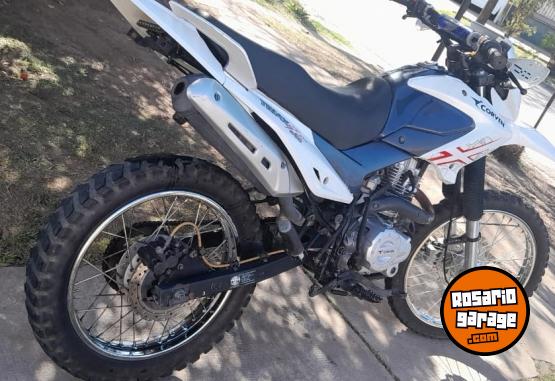 Motos - Corven Triax 250 2014 Nafta 6000Km - En Venta