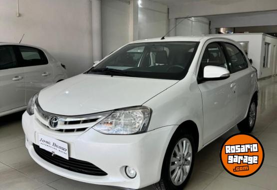 Autos - Toyota Etios 2015 Nafta 90000Km - En Venta