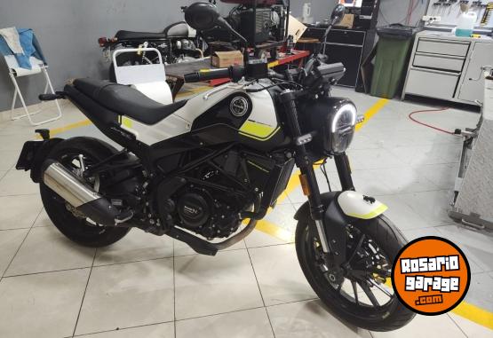 Motos - Benelli LEONCINO 250 2022 Nafta 7400Km - En Venta