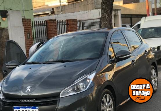 Autos - Peugeot 208 2019 Nafta 85000Km - En Venta