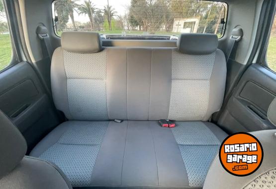 Camionetas - Toyota Hilux dx 2012 Diesel 220000Km - En Venta