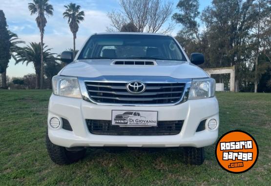 Camionetas - Toyota Hilux dx 2012 Diesel 220000Km - En Venta