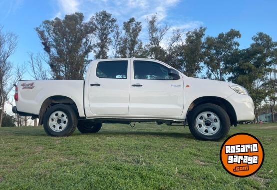 Camionetas - Toyota Hilux dx 2012 Diesel 220000Km - En Venta