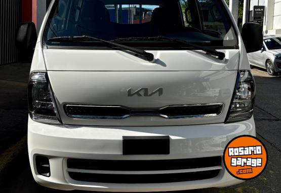 Camiones y Gras - Kia K2500 Doble Cabina ao 22 - En Venta