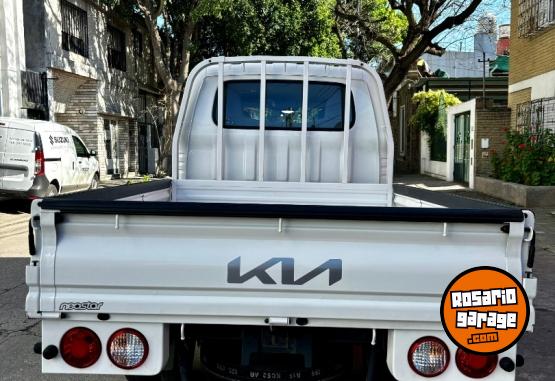 Camiones y Gras - Kia K2500 Doble Cabina ao 22 - En Venta