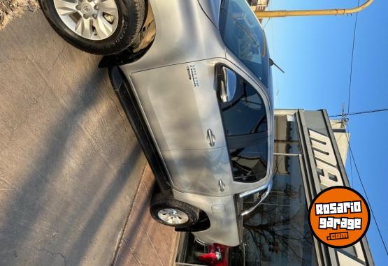 Camionetas - Toyota Hilux Srv 2017 Diesel 110000Km - En Venta