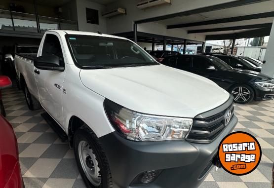 Camionetas - Toyota Hilux C/S 2023 Diesel 90000Km - En Venta