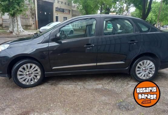 Autos - Fiat Grand siena 2013 Nafta 124000Km - En Venta