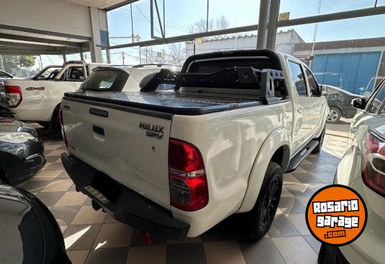 Camionetas - Toyota Hilux srv 2010 Diesel 220000Km - En Venta