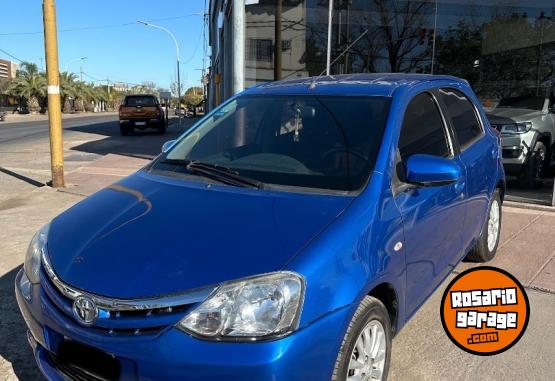 Autos - Toyota Etios Xls 2014 Nafta 65000Km - En Venta