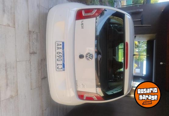 Autos - Volkswagen Up high 2016 Nafta 150000Km - En Venta