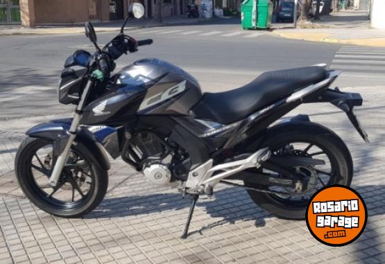 Motos - Honda Cb250 2015 Nafta 15600Km - En Venta