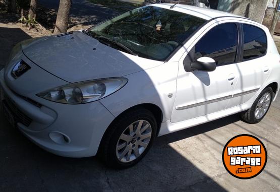 Autos - Peugeot 207 compact ALLURE XT 2013 Nafta 170000Km - En Venta