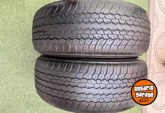 Accesorios para Autos - Par de cubiertas Dunlop 265/60/18, precio por el par - En Venta