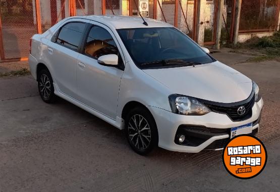 Autos - Toyota Etios Xls 2021 Nafta 80000Km - En Venta