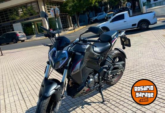 Motos - Benelli 180 S 2023 Nafta 5700Km - En Venta