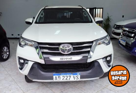 Camionetas - Toyota Hilux Sw4 2018 Diesel 127000Km - En Venta