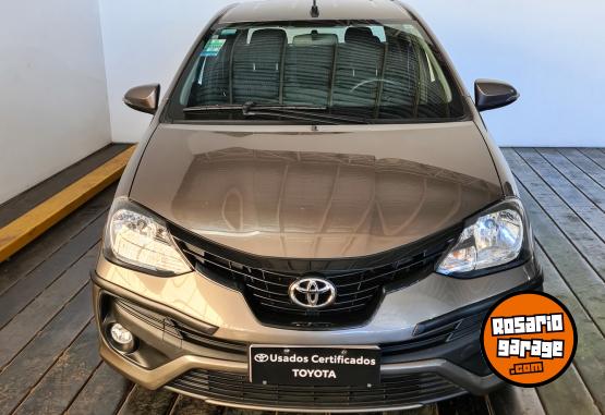 Autos - Toyota ETIOS XLS 1,5 6M/T 4P 2018 Nafta 73100Km - En Venta