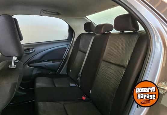 Autos - Toyota ETIOS XLS 1,5 6M/T 4P 2018 Nafta 73100Km - En Venta