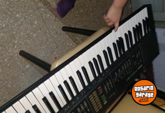 Instrumentos Musicales - TECLADO YAMAHA PSR 31 - En Venta