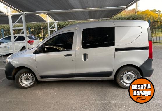 Utilitarios - Renault Kangoo  Express Confort 2020 Nafta 56600Km - En Venta