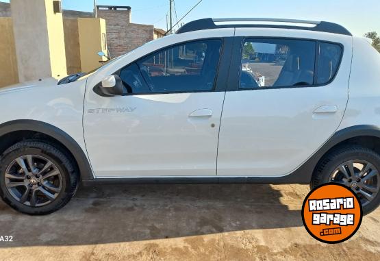 Autos - Renault Sandero Stepway Zen 2020 Nafta 33700Km - En Venta