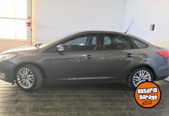 Autos - Ford Focus SE Plus 2..0 2017 Nafta 94000Km - En Venta