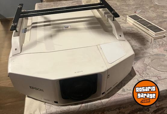 Electrnica - VENDO O PERMUTO PROYECTOR EPSON PROFECINAL - En Venta