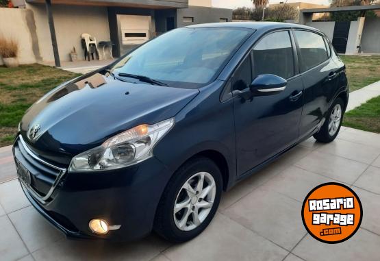 Autos - Peugeot 208 2014 Nafta 100000Km - En Venta