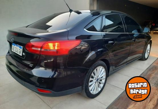 Autos - Ford Focus 2017 Nafta 100000Km - En Venta