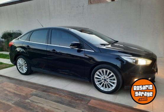 Autos - Ford Focus 2017 Nafta 100000Km - En Venta