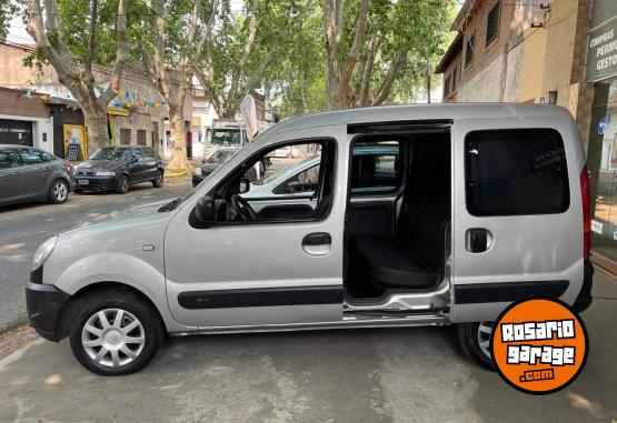 Utilitarios - Renault Kangoo 5 asientos 2014 Nafta  - En Venta