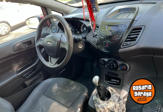 Autos - Ford Fiesta 2015 Nafta 195000Km - En Venta