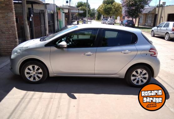 Autos - Peugeot Peugeot 208 2015 Nafta 170000Km - En Venta