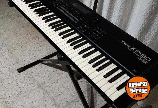 Instrumentos Musicales - TECLADO ROLAND XP 80 IMPECABLE ESTADO - En Venta